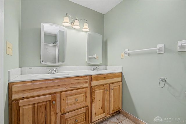 8858 Washington Colony Drive, Centerville, OH 45458