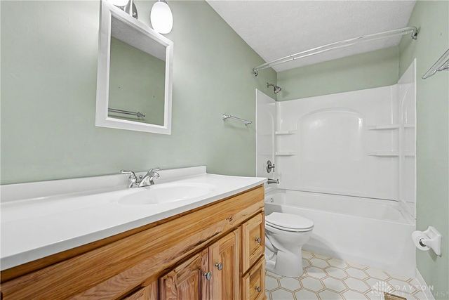 8858 Washington Colony Drive, Centerville, OH 45458