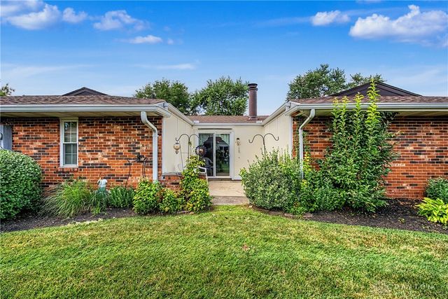 8858 Washington Colony Drive, Centerville, OH 45458