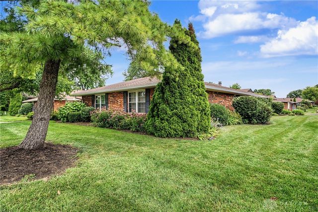 8858 Washington Colony Drive, Centerville, OH 45458