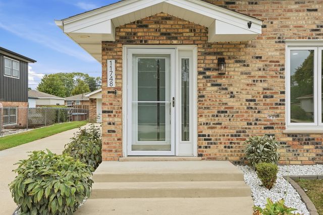 11748 S Laporte Avenue, Alsip, IL 60803