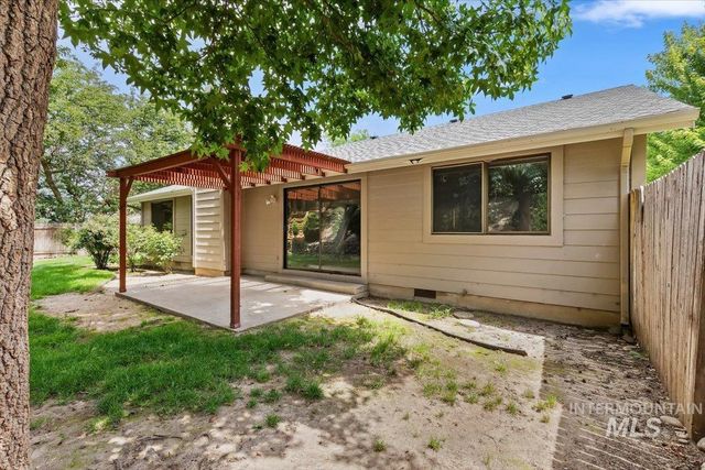 3439 S Raindrop Ct, Boise, ID 83706