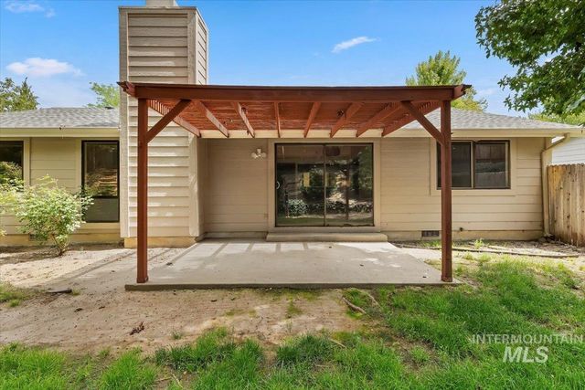 3439 S Raindrop Ct, Boise, ID 83706