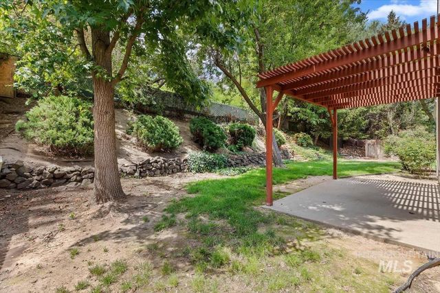 3439 S Raindrop Ct, Boise, ID 83706