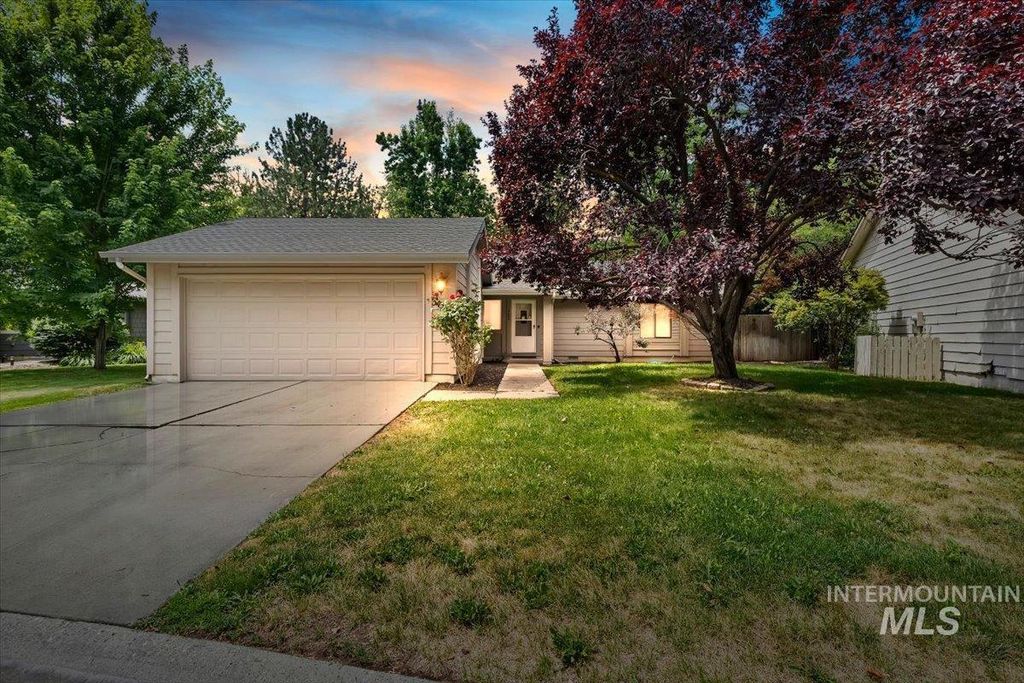 3439 S Raindrop Ct, Boise, ID 83706