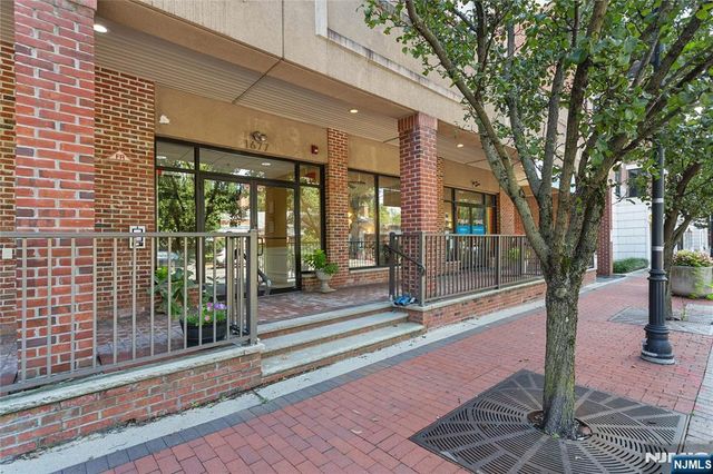 1677 Springfield Avenue 2, Maplewood, NJ 07040