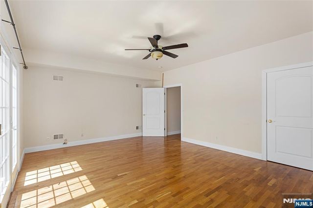 1677 Springfield Avenue 2, Maplewood, NJ 07040
