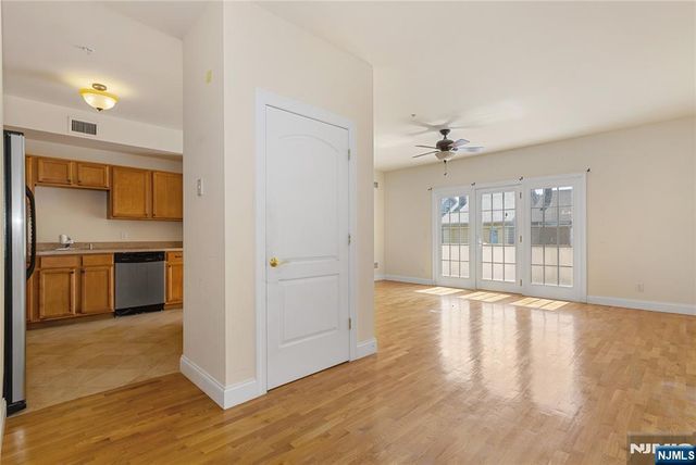 1677 Springfield Avenue 2, Maplewood, NJ 07040