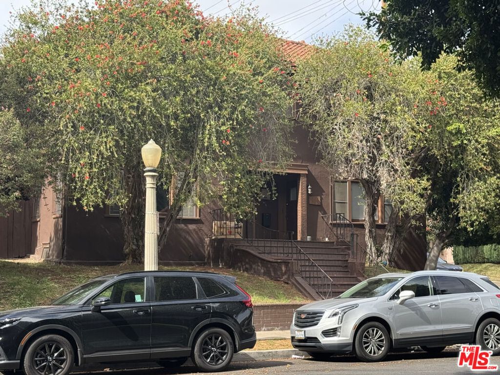 301 S Norton Avenue, Los Angeles, CA 90020 — photo 2