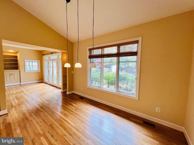 1312 KURTZ RD, Mclean, VA 22101