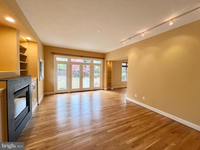 1312 KURTZ RD, Mclean, VA 22101