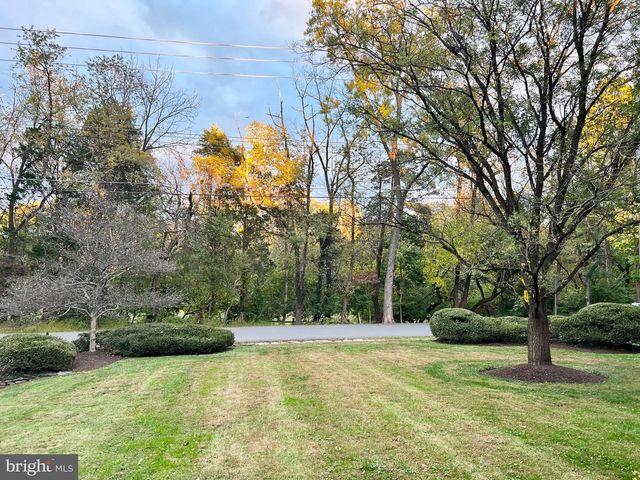 1312 KURTZ RD, Mclean, VA 22101