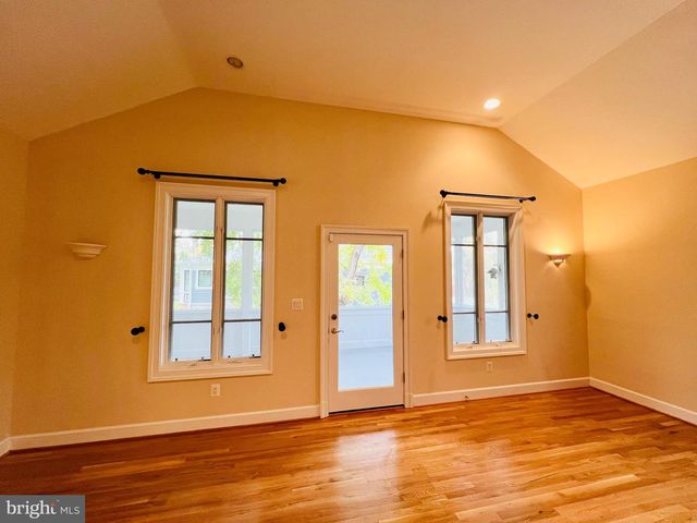 1312 KURTZ RD, Mclean, VA 22101