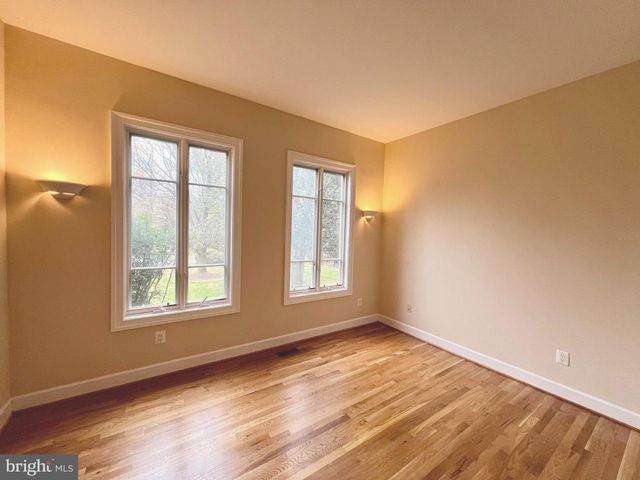 1312 KURTZ RD, Mclean, VA 22101