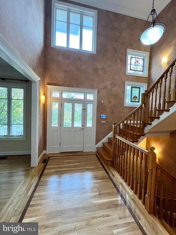 1312 KURTZ RD, Mclean, VA 22101