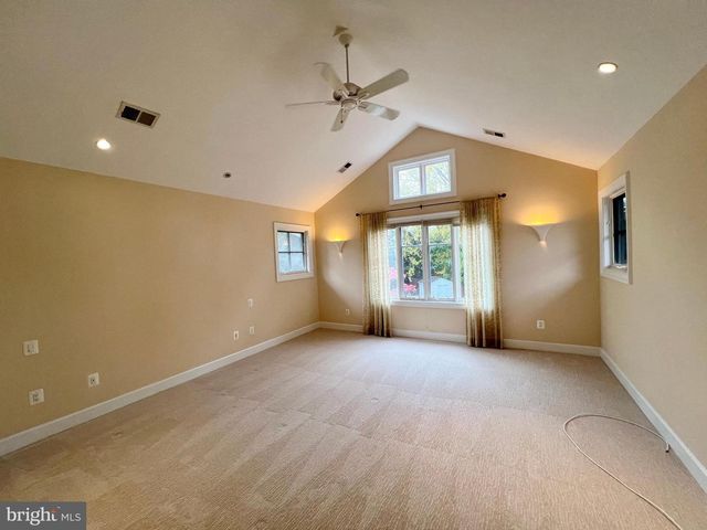 1312 KURTZ RD, Mclean, VA 22101