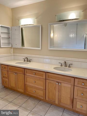 1312 KURTZ RD, Mclean, VA 22101