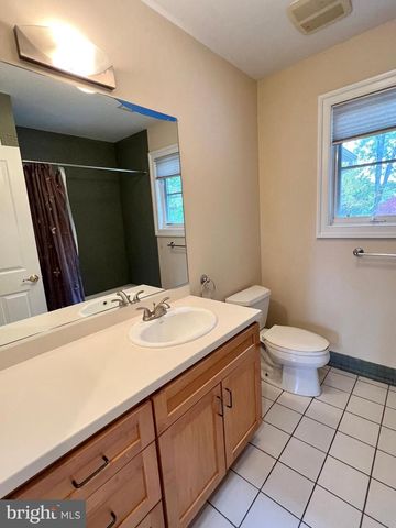 1312 KURTZ RD, Mclean, VA 22101