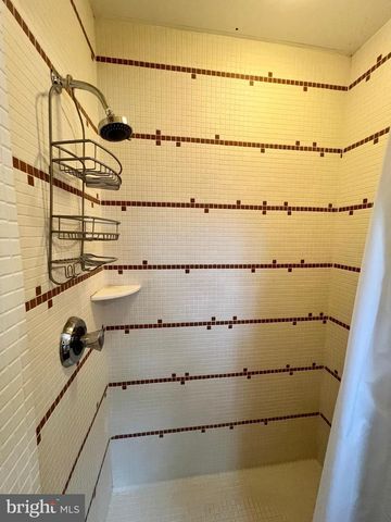 1312 KURTZ RD, Mclean, VA 22101