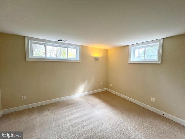 1312 KURTZ RD, Mclean, VA 22101