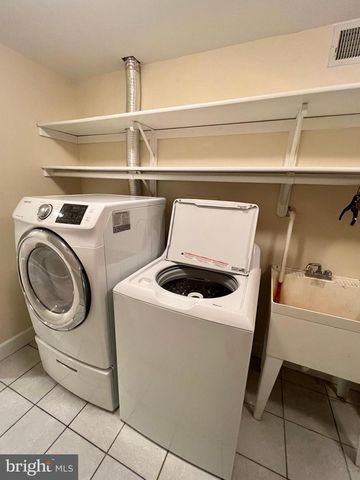 1312 KURTZ RD, Mclean, VA 22101