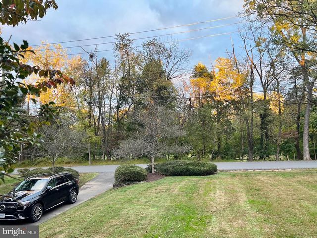 1312 KURTZ RD, Mclean, VA 22101