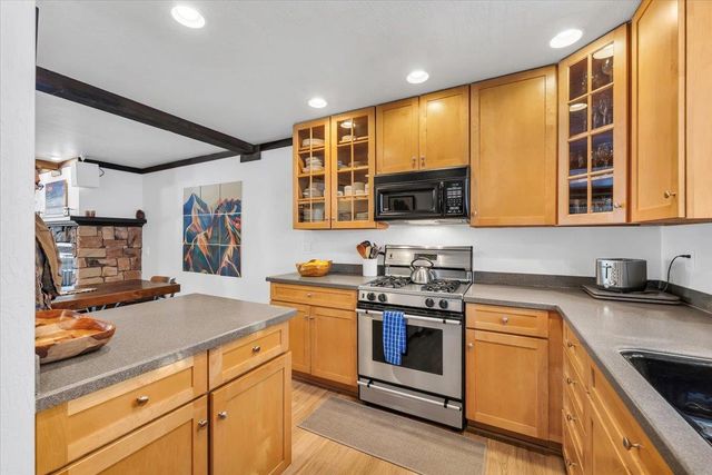 227 Olympic Valley Rd Unit 15, Olympic Valley, CA 96146