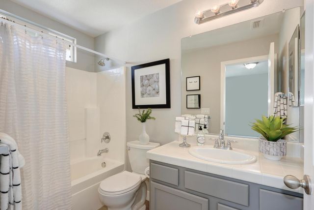 615 Watercolor Ln, West Sacramento, CA 95605