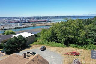 2910 44th Avenue NE, Tacoma, WA 98422