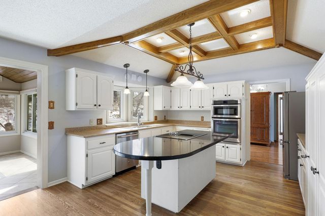 12405 45th Avenue N, Plymouth, MN 55442