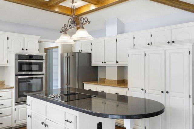 12405 45th Avenue N, Plymouth, MN 55442