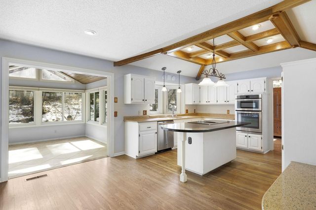 12405 45th Avenue N, Plymouth, MN 55442