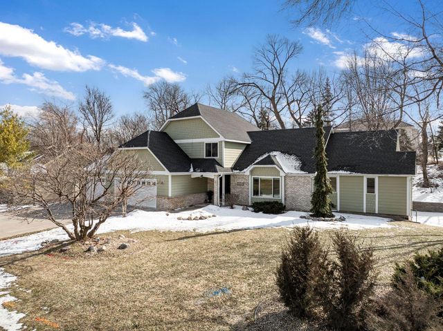 12405 45th Avenue N, Plymouth, MN 55442