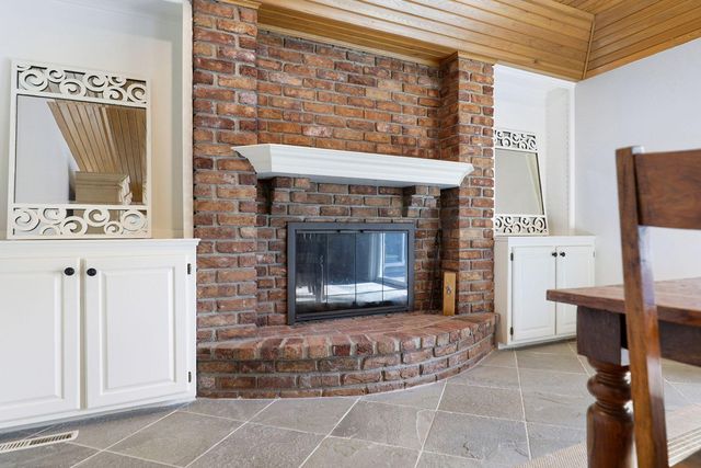 12405 45th Avenue N, Plymouth, MN 55442