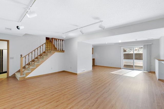 12405 45th Avenue N, Plymouth, MN 55442