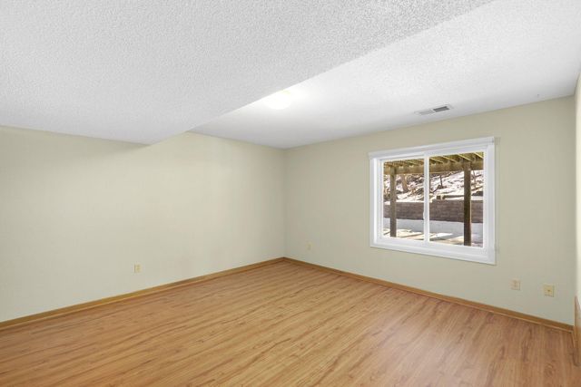 12405 45th Avenue N, Plymouth, MN 55442