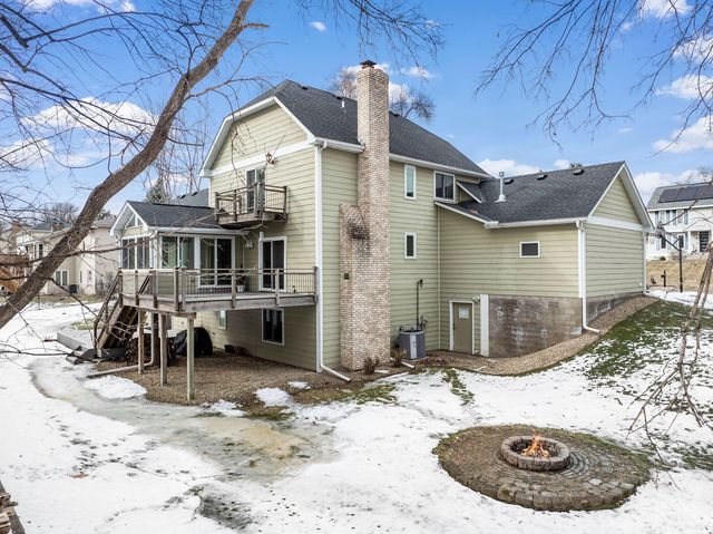 12405 45th Avenue N, Plymouth, MN 55442