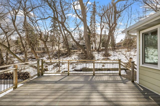 12405 45th Avenue N, Plymouth, MN 55442