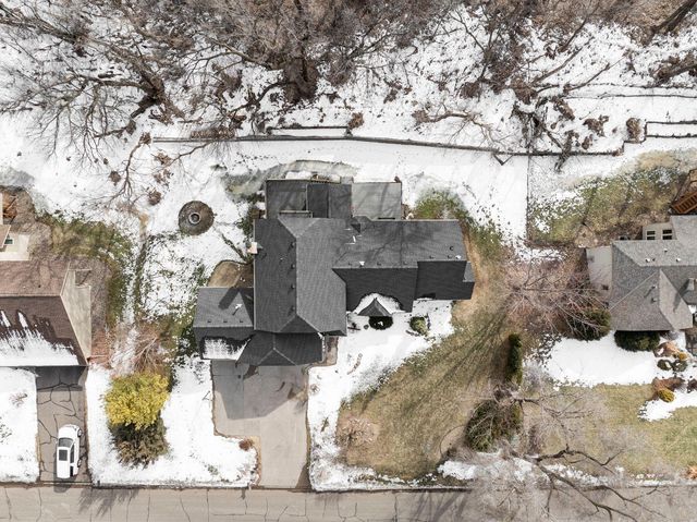 12405 45th Avenue N, Plymouth, MN 55442