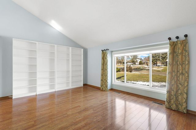 12405 45th Avenue N, Plymouth, MN 55442