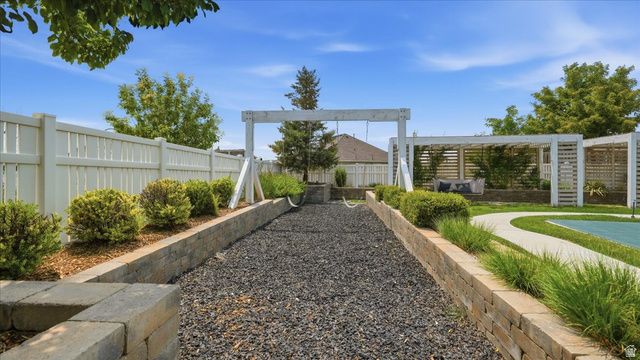 2038 E RANCH DR, Eagle Mountain, UT 84005