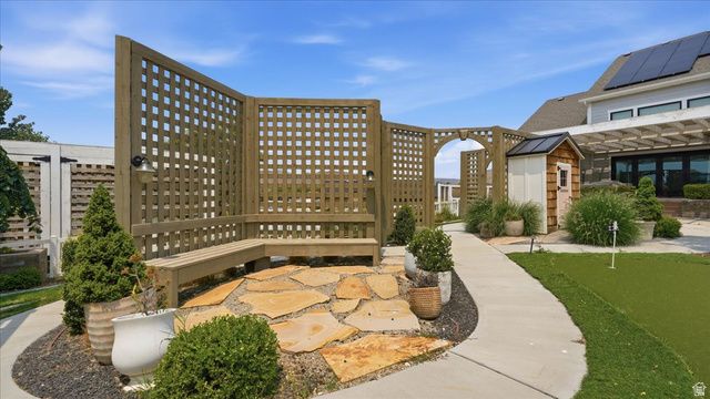 2038 E RANCH DR, Eagle Mountain, UT 84005