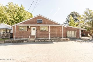 102 Roberson Street, Williamston, NC 27892