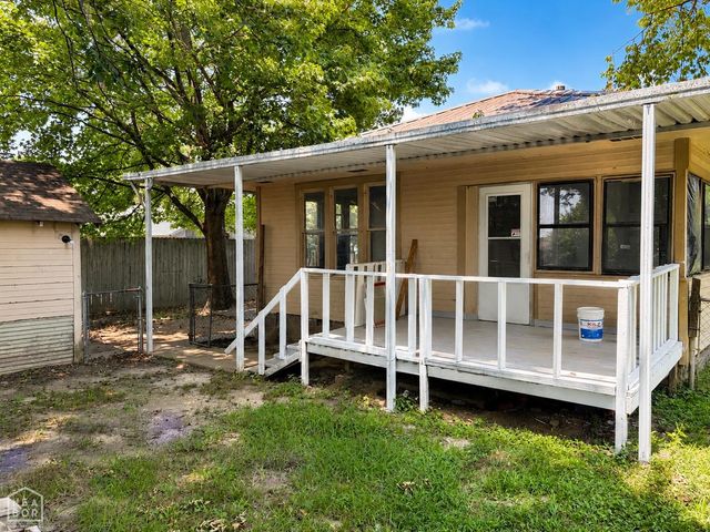 1103 Warner Avenue, Jonesboro, AR 72401