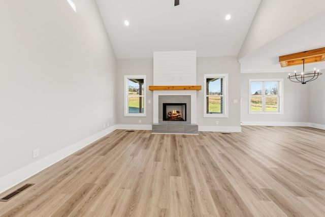 1645 Sulphur College Rd, Hartsville, TN 37074