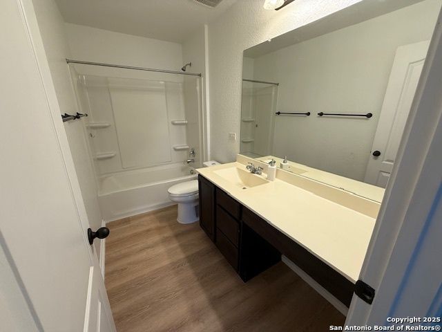 1335 Big Lake, San Antonio, TX 78245