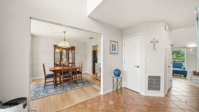 4751 UNIVERSITY Boulevard N, Jacksonville, FL 32277