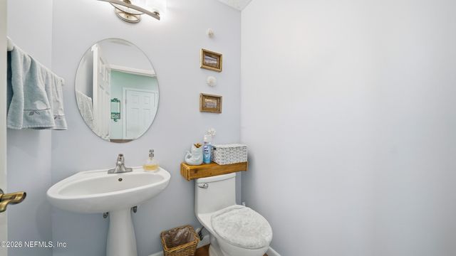 4751 UNIVERSITY Boulevard N, Jacksonville, FL 32277