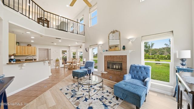 4751 UNIVERSITY Boulevard N, Jacksonville, FL 32277