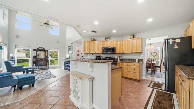 4751 UNIVERSITY Boulevard N, Jacksonville, FL 32277